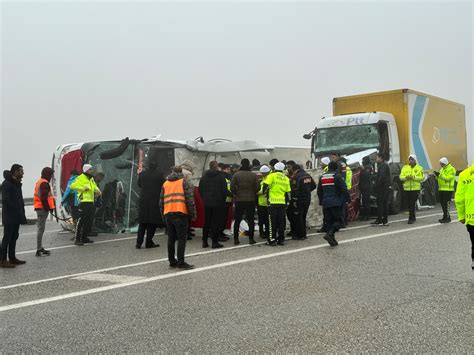 Malatya’da yolcu otobüsü devrildi: 4 kişi hayatını kaybetti, 36 yaralı